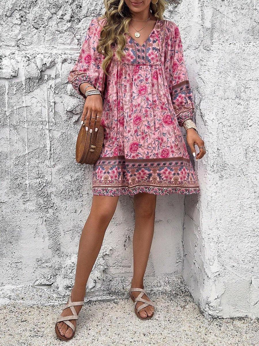 Luna | Minikleid mit weichem Druck und V-Ausschnitt